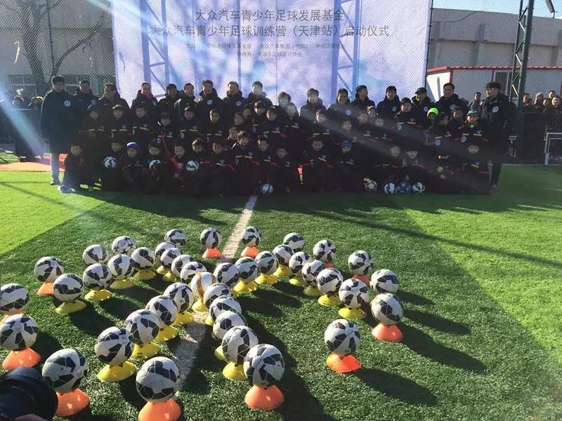 左树声刚进天津队照片,左树声天津队踢球视频