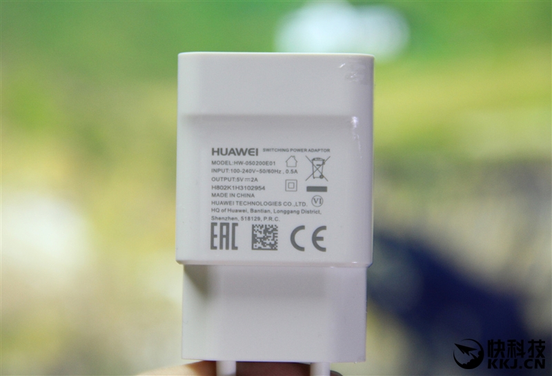 华为随行wifi3优缺点,华为移动路由器和随行wifi3哪个好