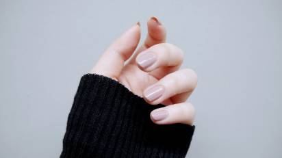 今年夏天指甲油,今年夏天流行什么颜色指甲油