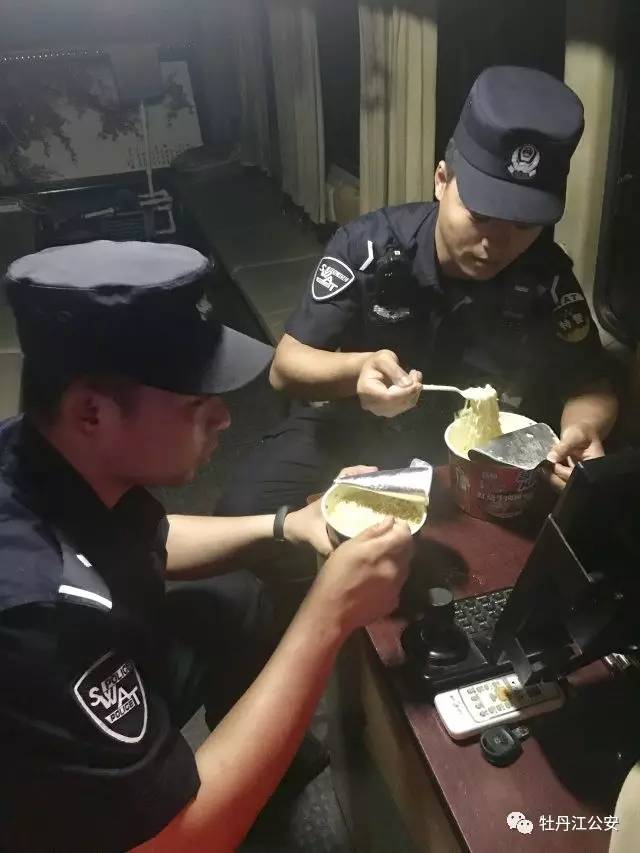 警察蜀黍的24小时,警察蜀黍下班日常