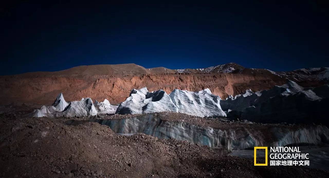 一次惊险的冒险之旅南极冰川,神奇的南极冰川探险之旅感受