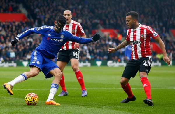 小法和皮尔洛长传球,gif首开纪录莫伊塞斯右脚抽射破门