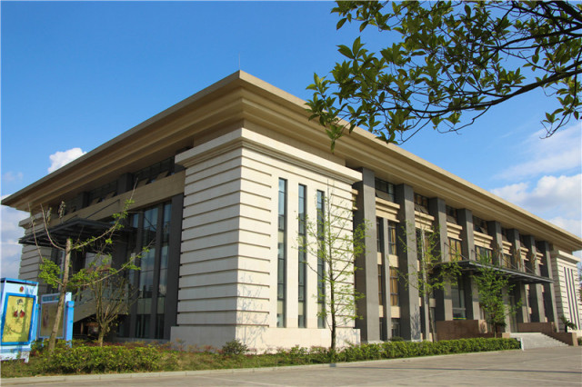 小编带你畅游军校｜第五站：*警武**警官学院（和我一起“士兵突击”吧）