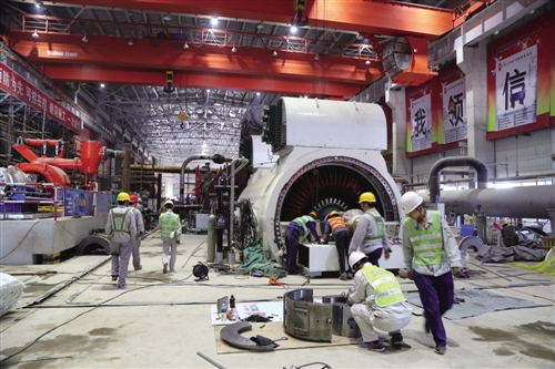 拉满弓绷紧弦铆足劲,拉满弓绷满弦开门红