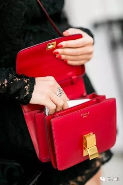 必买经典款包包价格适中,值得入的入门款包包