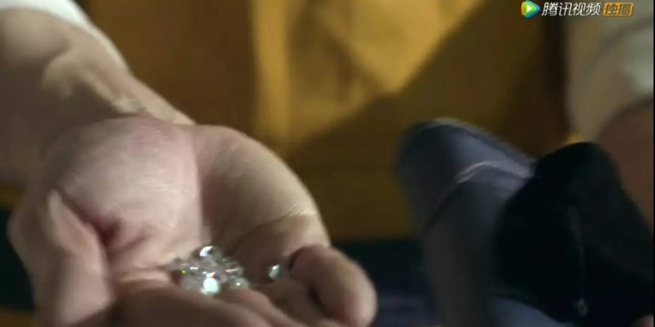 又要开启炸街模式了,今年排第二的国产剧竟然只有3千人看过!