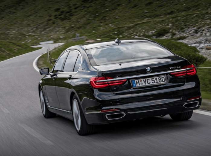 5年的宝马7系值不值得购买,哪年的宝马7系最值得购买