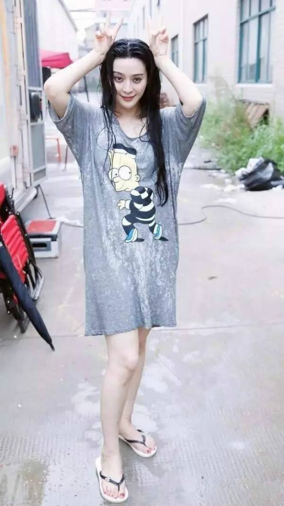 个矮、腿粗、腿短，还敢玩下身失踪？