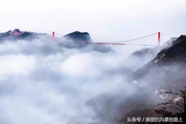 天蒙山世界第一玻璃栈道,临沂蒙山世界第一人行悬索桥