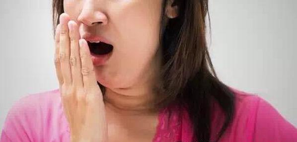 牙黄是什么原因怎么美白,快速洁白牙齿的小妙招