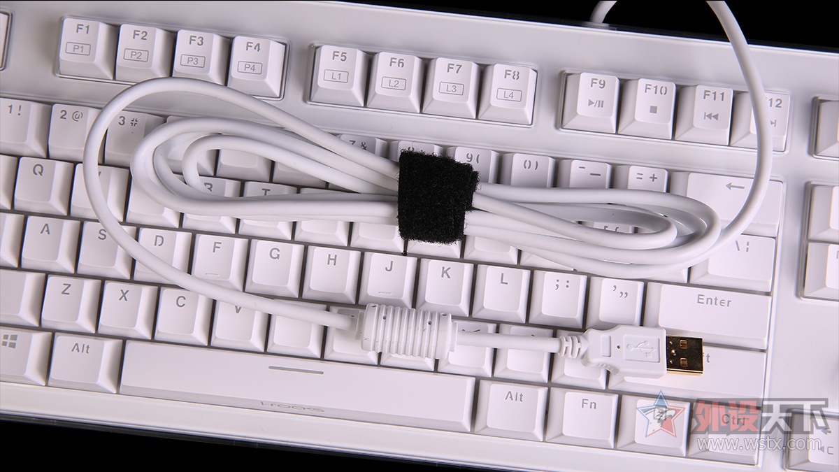 这款键盘有点厉害:可调键程、可在右上方组装乐高模型,最重要的是它有10种灯效