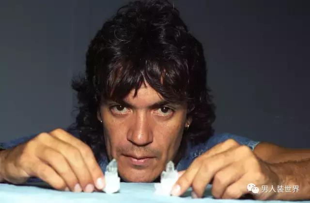 足球历史上最厉害的一球,足球史上最能骗的球员