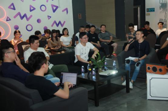 F518龙门阵：大咖“闪聊”国际级设计大奖产品