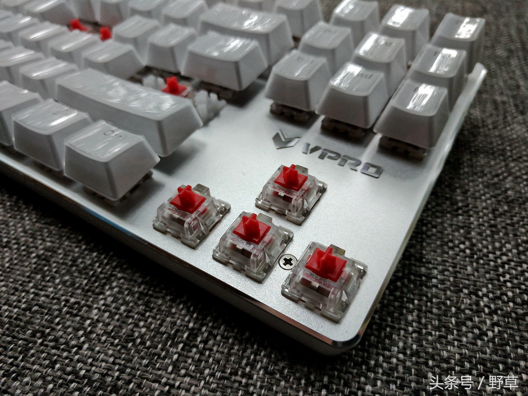 雷柏v500srgb机械键盘,雷柏v500合金版键盘黑轴测评