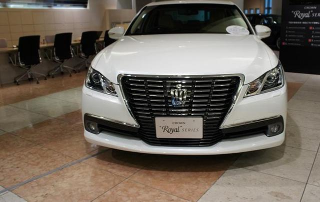 日本皇冠与一汽皇冠对比,日本皇冠和国内皇冠对比