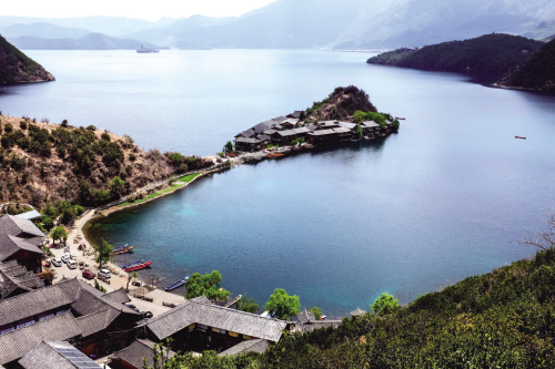 嘉兴一对情侣辞职环中国“摩旅”，女孩说，“摩旅”很多时候是一种信仰，或是肉体的苦修