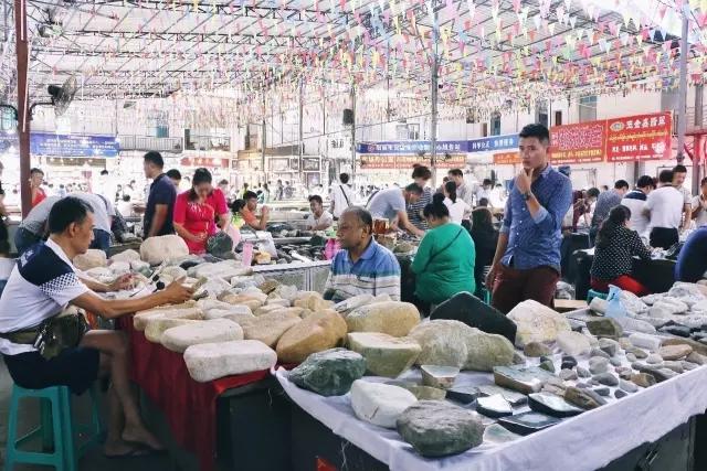 戴了三年玉镯子碎了是什么征兆,戴了3年的玉镯掉地上碎了