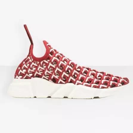 杨幂一口气买了十双的鞋,杨幂穿的薄荷绿运动鞋