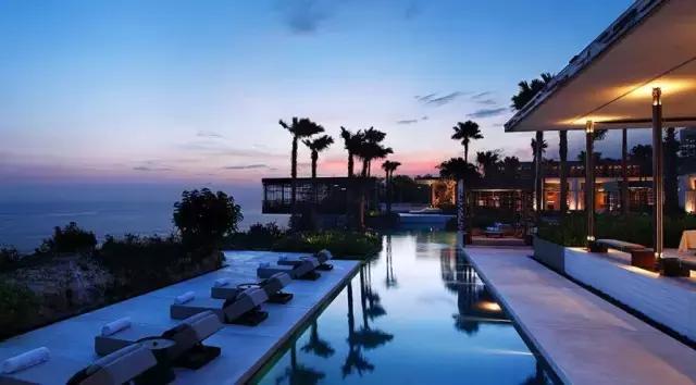 出境游哪种地方最值得去,出境游哪里好玩又便宜