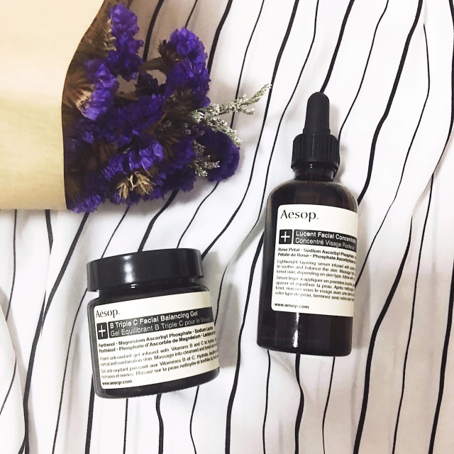 毛孔粗大痘印痘坑适合用的精华液,祛红痘印并保湿的精华液