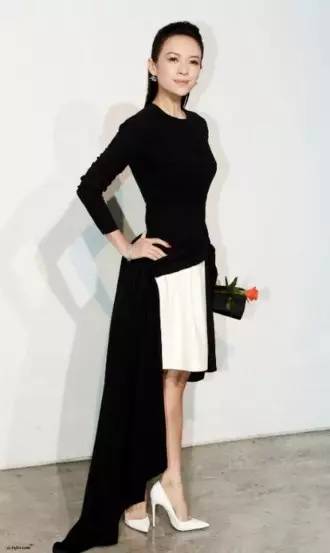 章子怡巴黎时装周白色休闲,章子怡米兰时装周白色裤裙