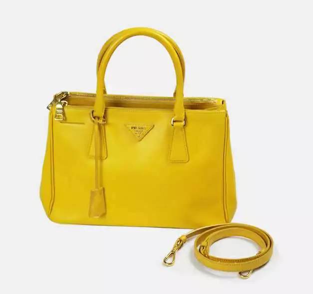 花了几百块买的lv怀疑是假的,花一万多买了lv包值得吗