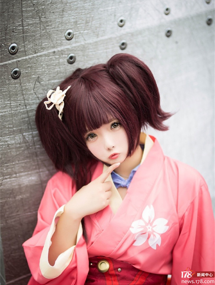 一起扒Showgirl:可爱又迷人的二次元美女小婕酱