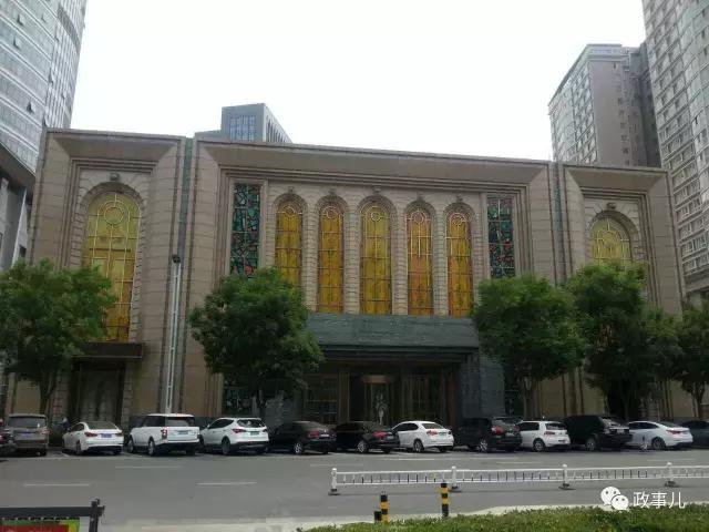 “罩着”色情场的幕后官员