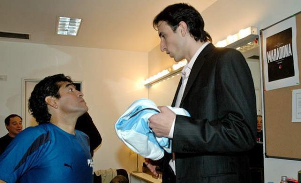 马拉多纳马刺,马拉多纳一球成名之路