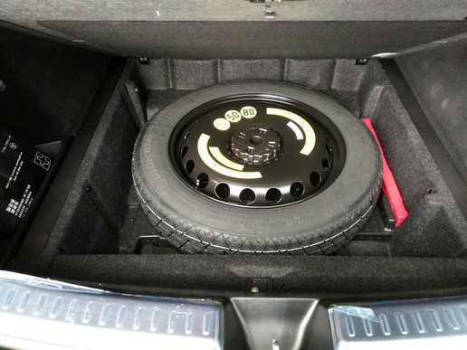 轿跑SUV奔驰GLE320coupe提车感受，外观很帅很装逼，配置却很低！