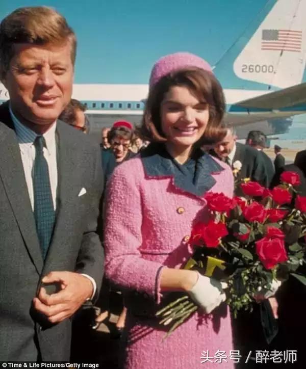 杰奎琳穿着带血的衣服,杰奎琳的眼泪音频