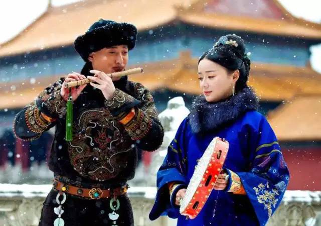 甄嬛传中的还珠老佛爷,还珠格格里的老佛爷是甄嬛吗视频