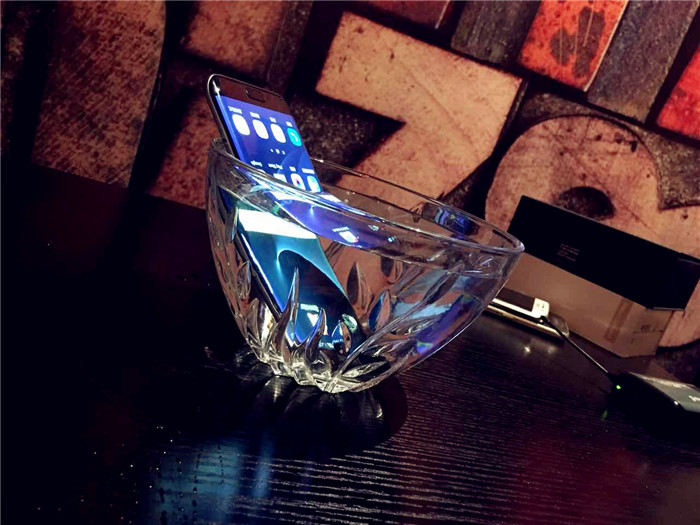 三星s7edge国际版跟国行区别,三星s7edge港版什么时候更新8.0