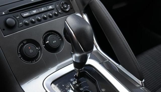 标致3008优缺点二手车值不值得买,标致3008怎么样值得买吗