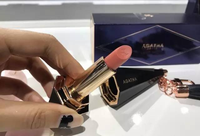 上海外高桥国际化妆品,外高桥保税区进口商品店