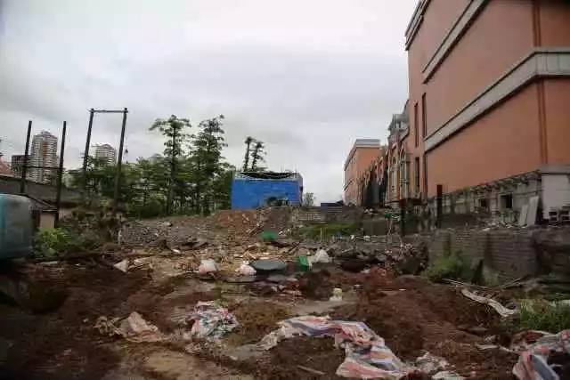 老赖被多人执行连续被拘留,老赖霸床七年被司法拘留