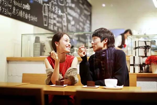 那些文艺婚纱照是什么样的,最推荐的婚纱照类型是什么