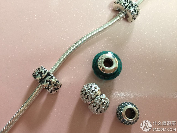 pandora镂空心形粉色串饰,pandora首饰是纯银