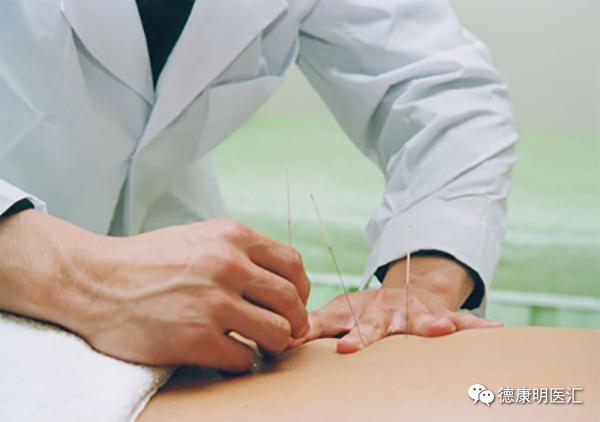 夏季贪凉猛吹空调惹上气管炎，中医告诉你正确疗法