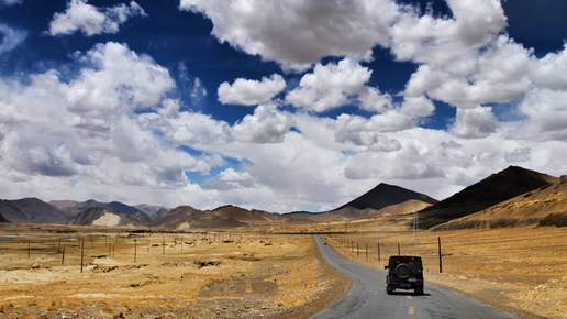 开着大通g50进藏,开奔驰g500去市区