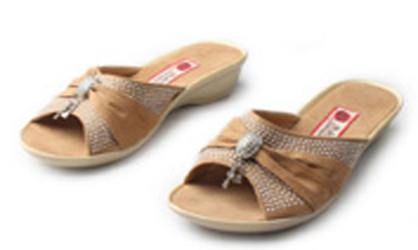 穿凉鞋有什么不好,夏天穿的凉鞋不容易坏