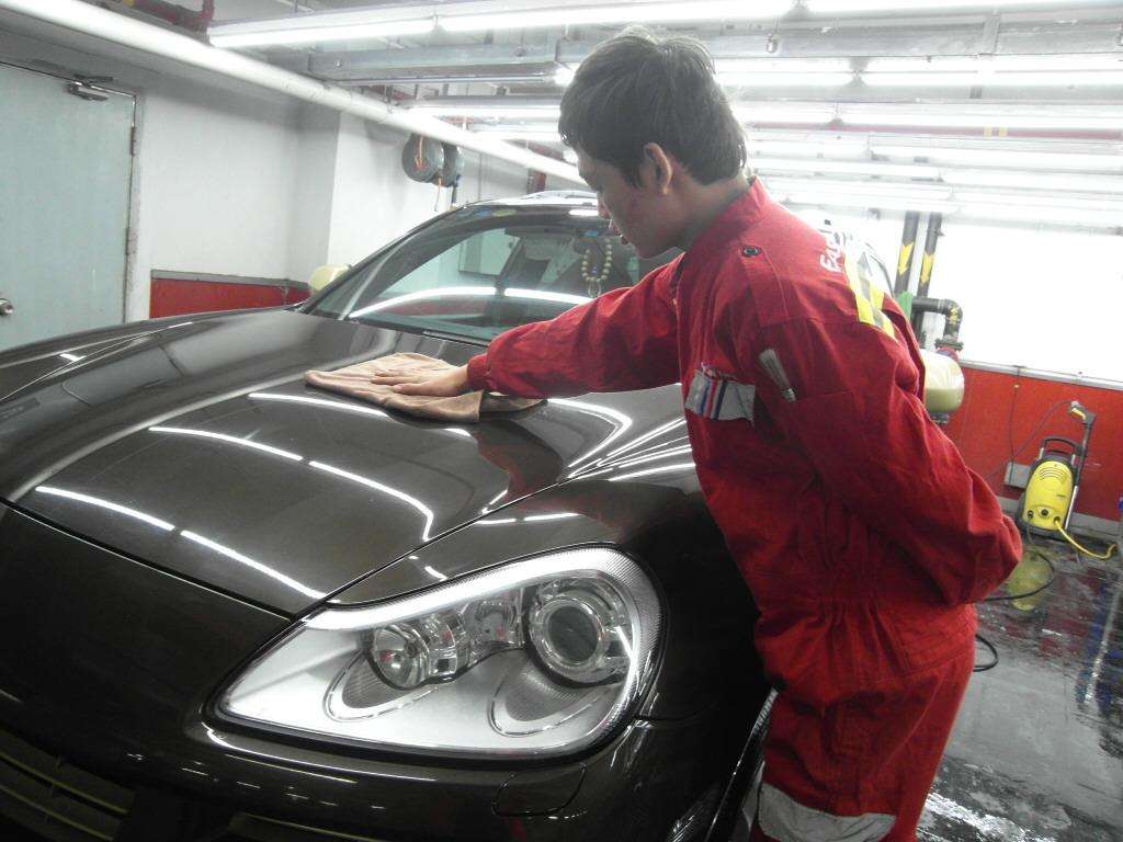 抛光打蜡封釉镀膜到底哪个适合你,镀膜打蜡抛光封釉有什么区别