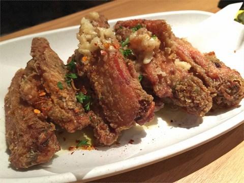 啦啦旅行-此文有毒！看完导致胃疼.....