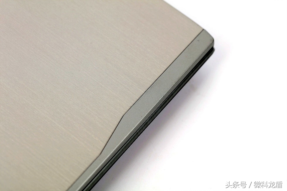 商务设计游戏两不务MSI银色战舰PE627RD-1251CN评测