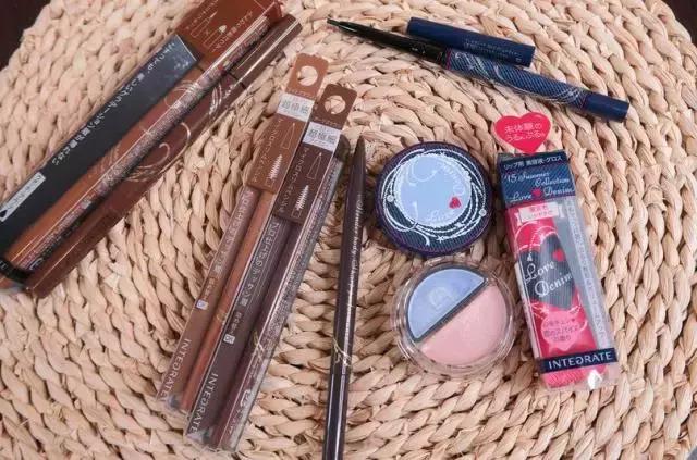 三种方法教你画出自然眉毛,教你画出自然又好看的眉毛和眼线