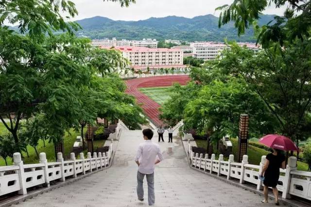 毛坦厂中学与科德教育,毛坦厂中学的教育方式真的好吗