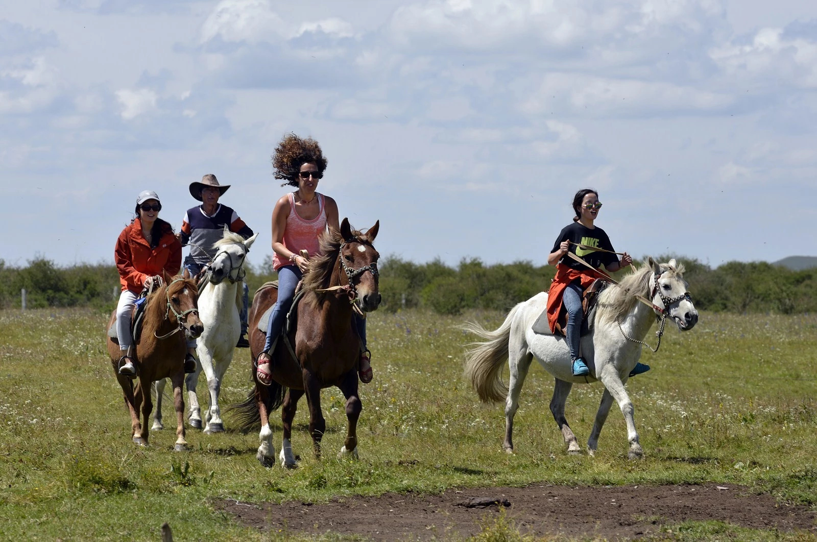 成都热天去哪里旅游最好,成都这么热的天气可以去哪里玩
