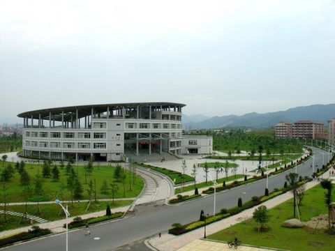 夏一站，我在仙林高校等你