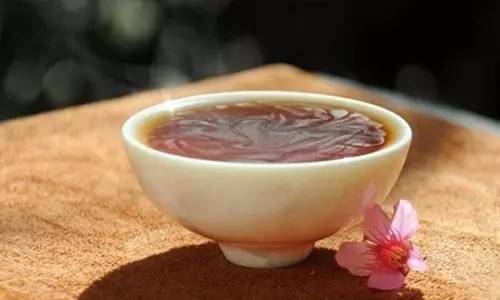 夏天用什么泡茶才能清热解毒,夏天喝什么泡茶可以排湿气