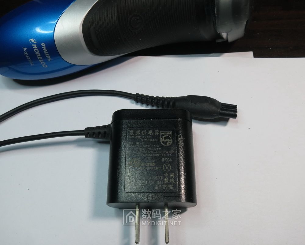 飞利浦三头剃须刀刀头拆卸清洗,传统剃须刀剃须的感受